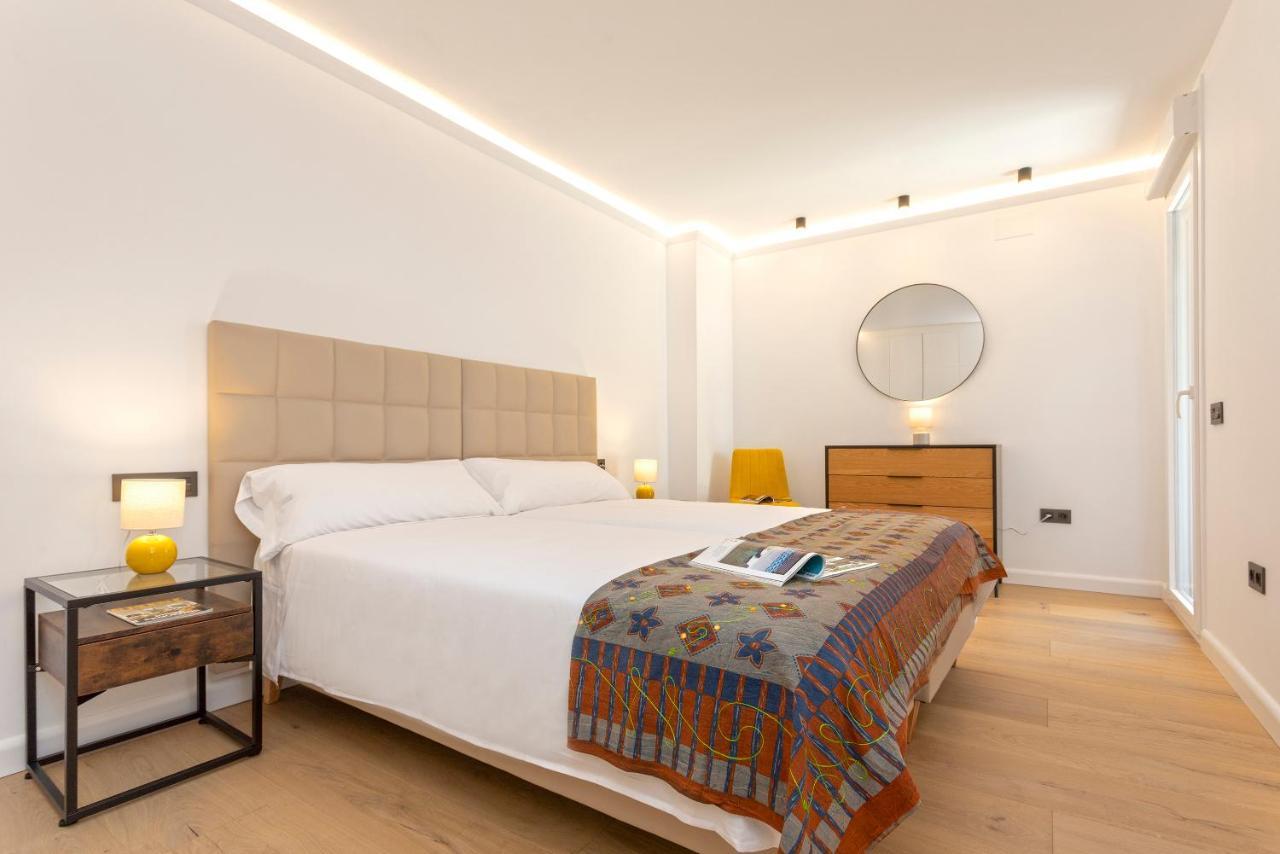 Malagueta Luz By Renthas Apartment Malaga Bagian luar foto