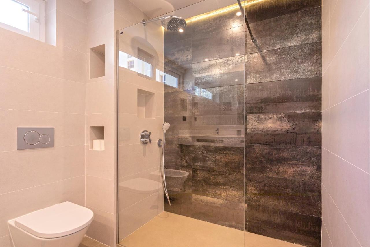 Malagueta Luz By Renthas Apartment Malaga Bagian luar foto